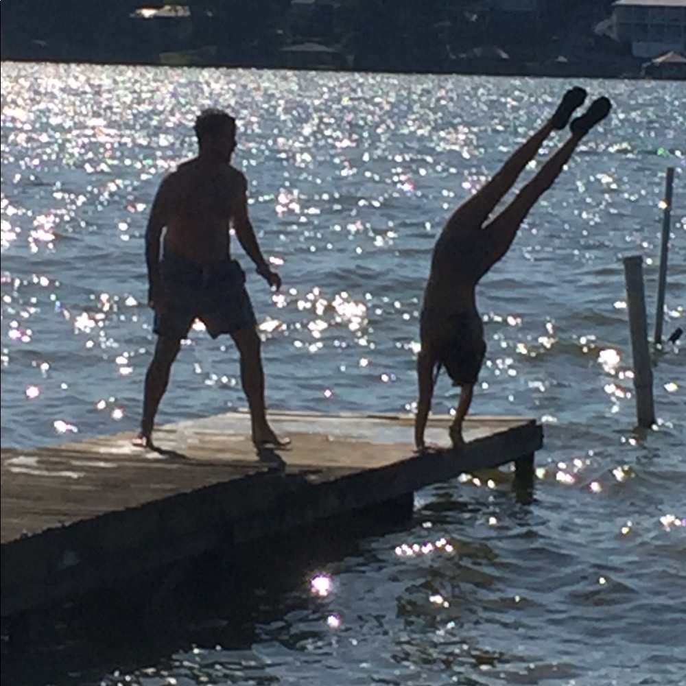 Meet Your Posher Listing - Picture 4 of 8